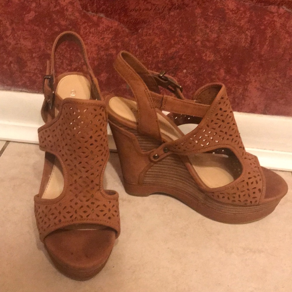 Wedge heels